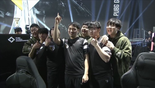 LOL教练白色月牙：LOL没抄Dota，那叫借鉴！