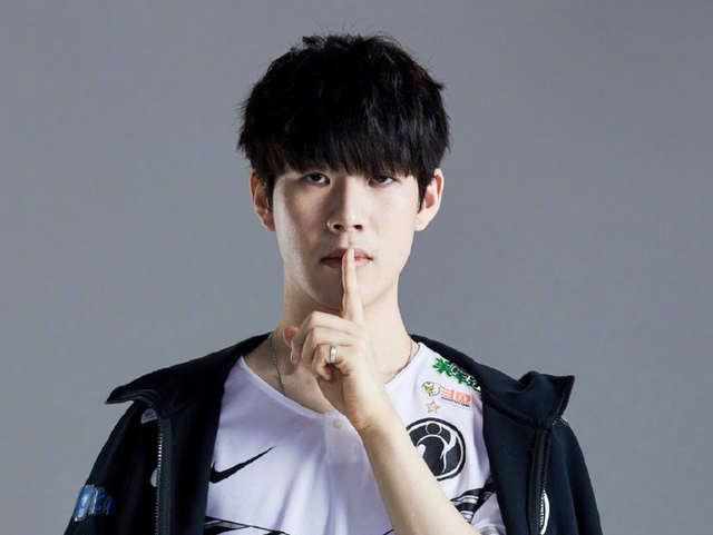 【赛前预告】2020王者荣耀绝活杯，12月31日 重庆QGhappy vs RNG.M